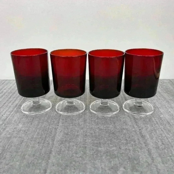 🟢 2/$25‎ ~ Ruby Red wine glasses clear stems France 4.5” tall set of 4 - Picture 1 of 8